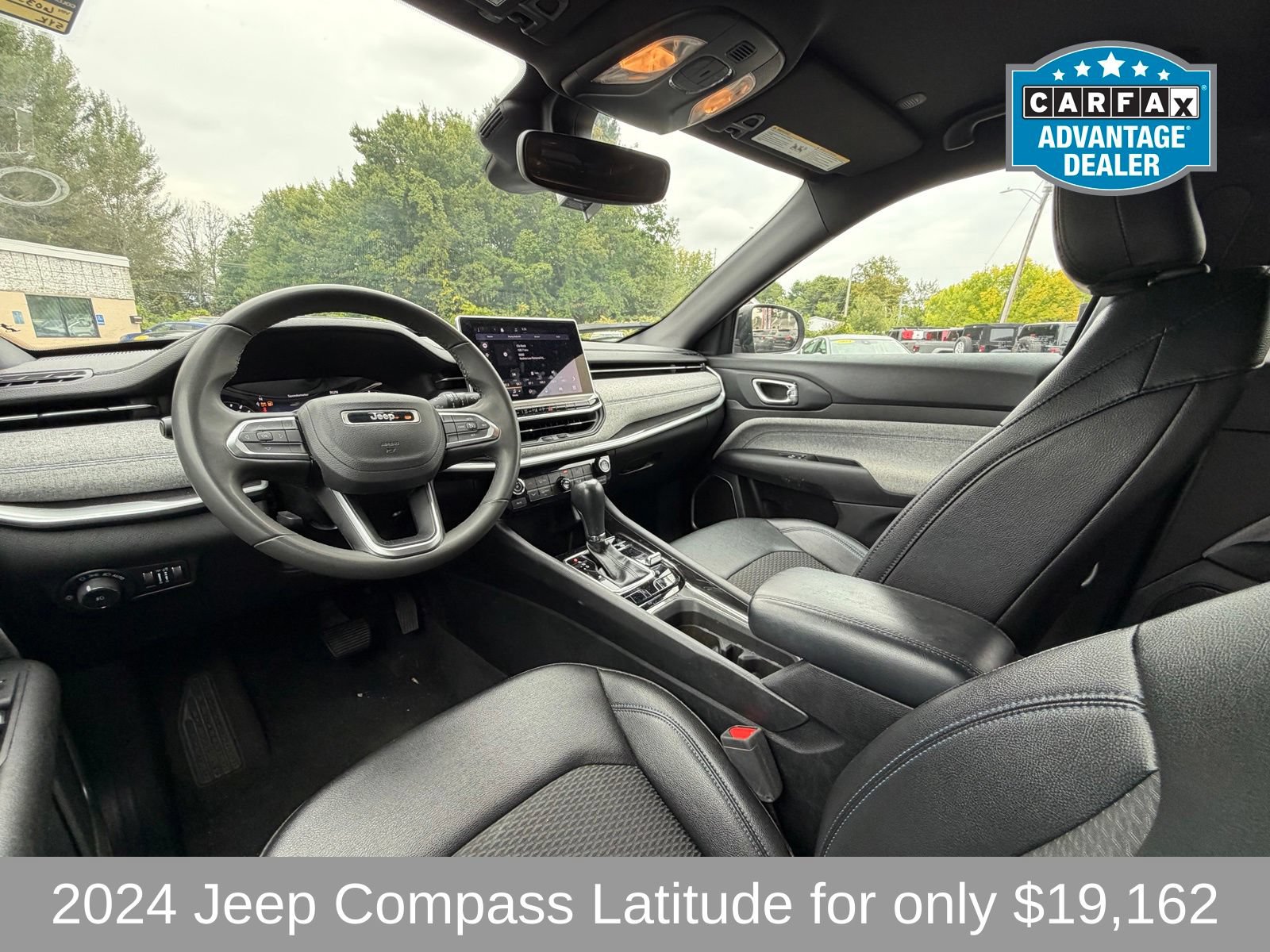 Used 2024 Jeep Compass Latitude AWD/4WD image 10