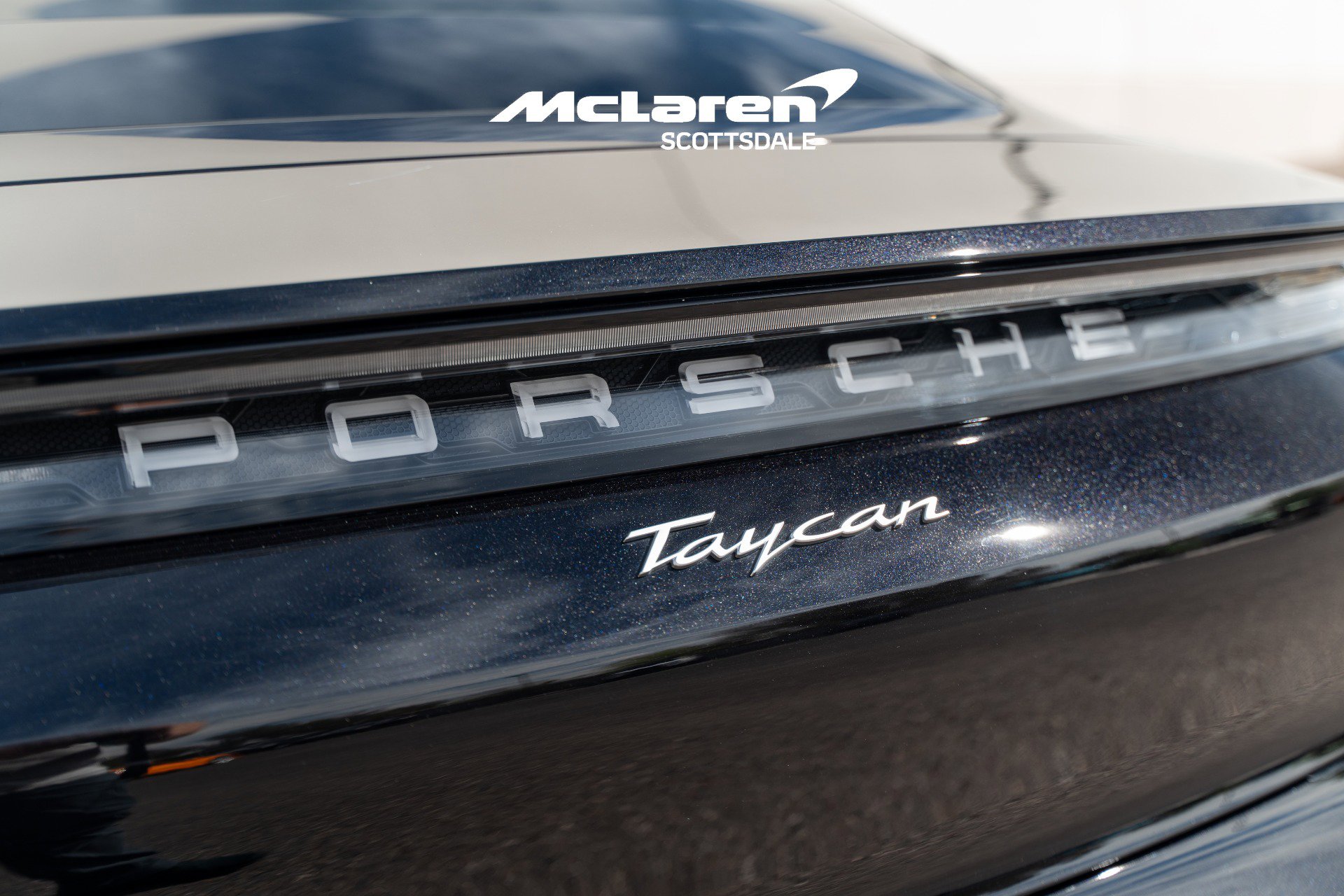 Used 2021 Porsche Taycan image 15