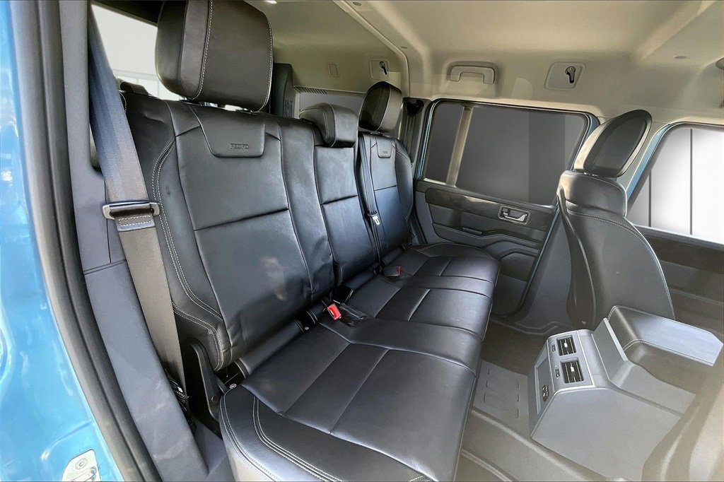 Used 2024 INEOS Grenadier Fieldmaster Edition image 23