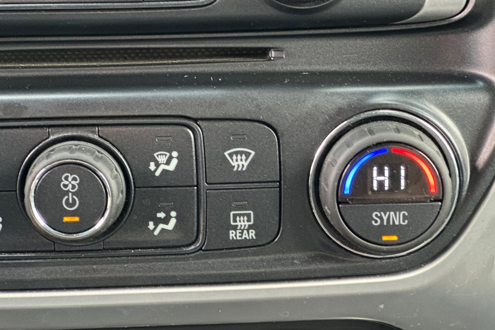 Used 2014 GMC Sierra 1500 SLT w/ SLT Crew Cab Value Package image 29