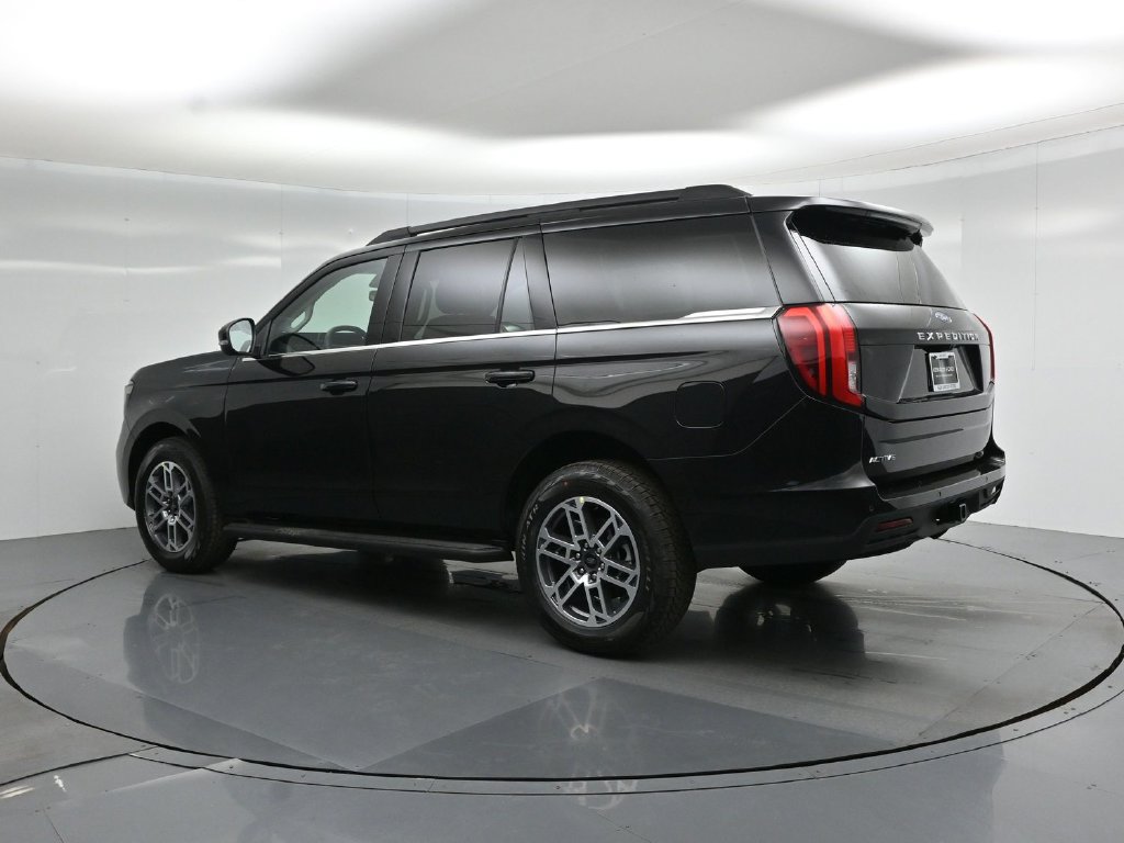New 2026 Ford Expedition Active AWD/4WD image 6