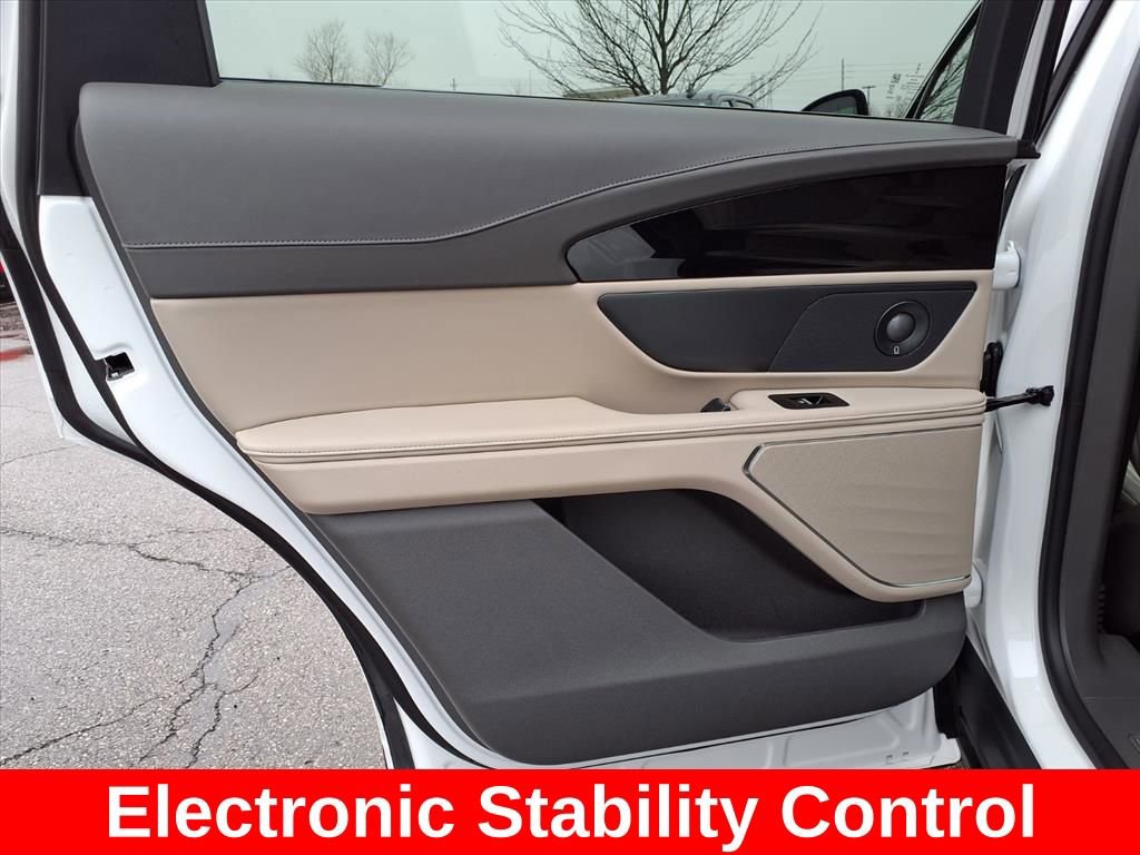 Used 2024 Lincoln Nautilus Premier w/ Equipment Group 102A image 30