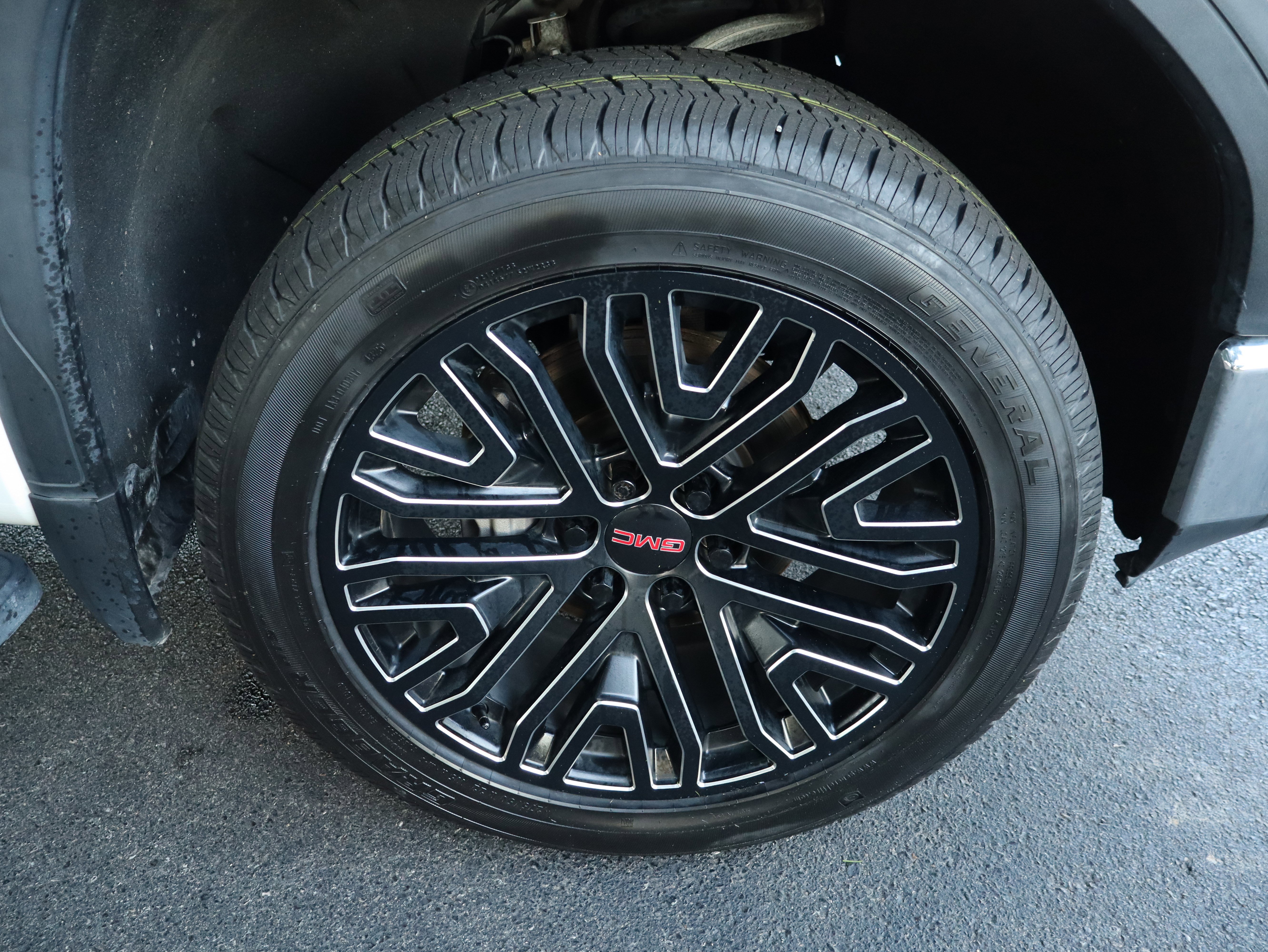 Used 2019 GMC Sierra 1500 SLT w/ SLT Premium Plus Package AWD/4WD image 15