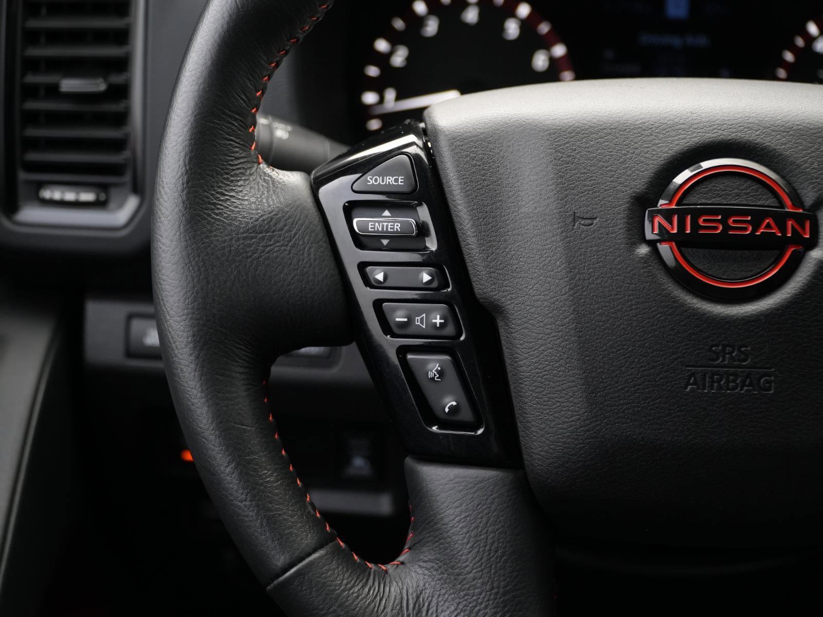 Used 2024 Nissan Frontier PRO-4X w/ Pro Premium Package image 24