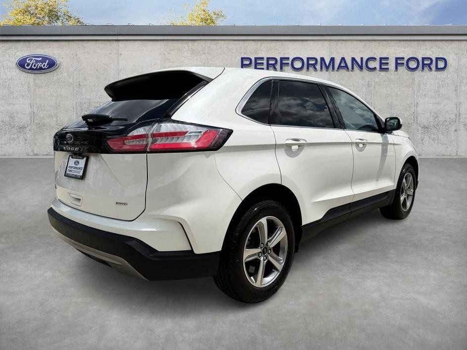 Used 2023 Ford Edge SEL w/ Convenience Package image 7