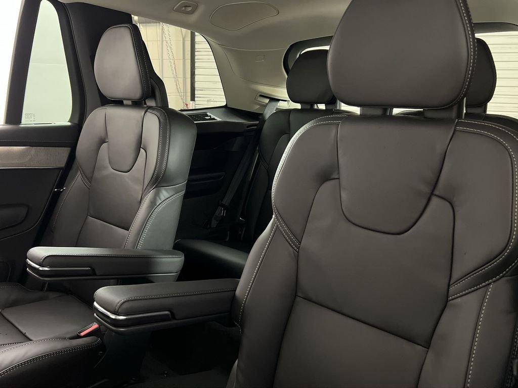New 2026 Volvo XC90 B6 Ultra image 23