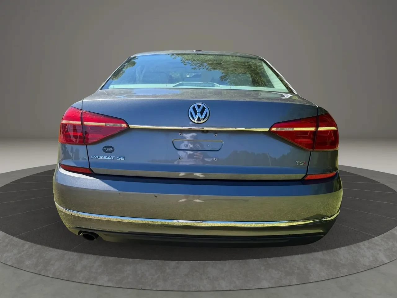 Used 2016 Volkswagen Passat 1.8T SE FWD image 4