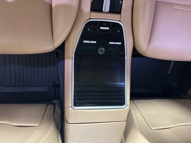 Used 2018 Porsche Panamera 4S image 15