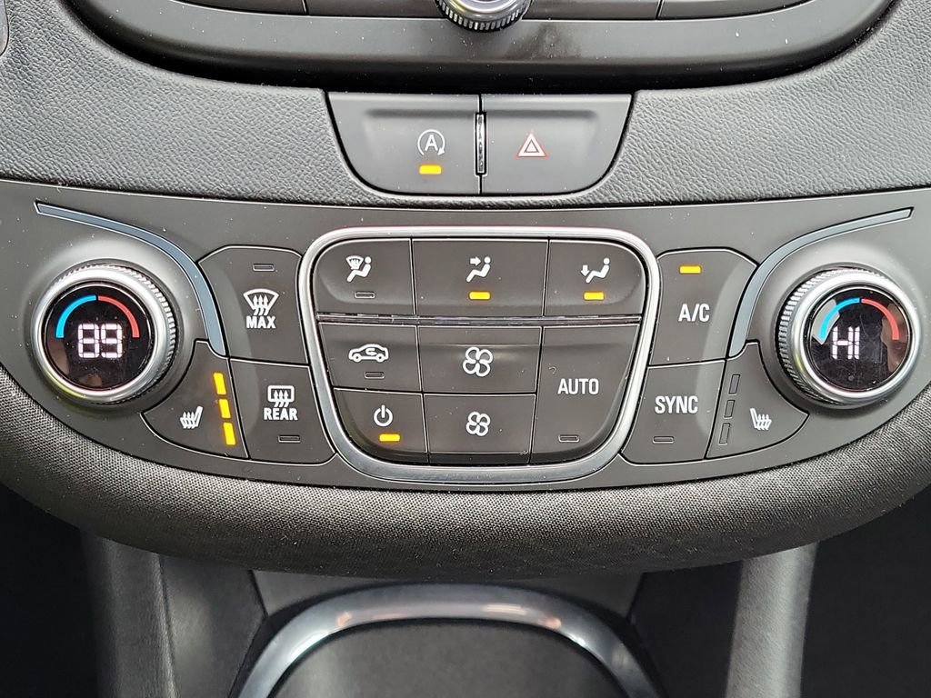 Used 2020 Chevrolet Malibu LT FWD image 27