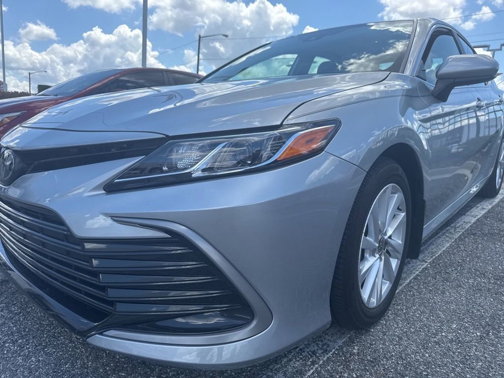 Used 2024 Toyota Camry LE FWD image 2