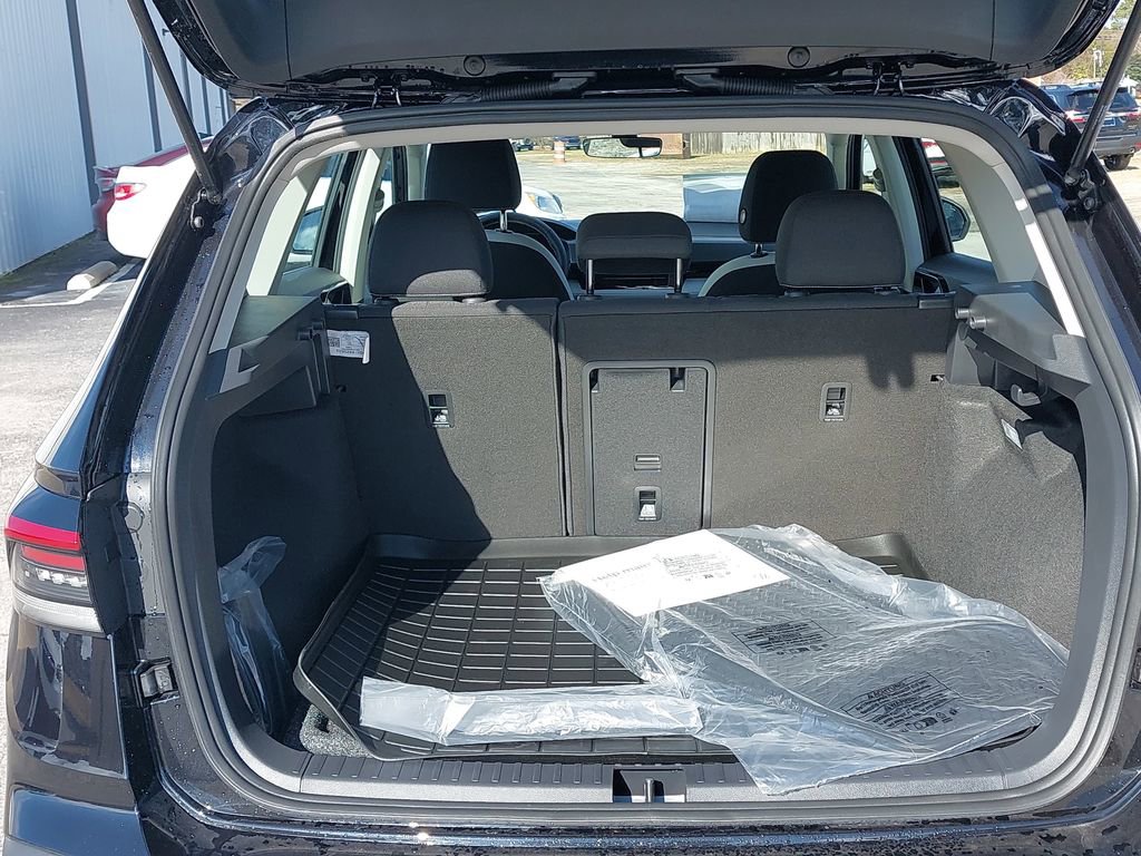 New 2026 Volkswagen Taos S image 11