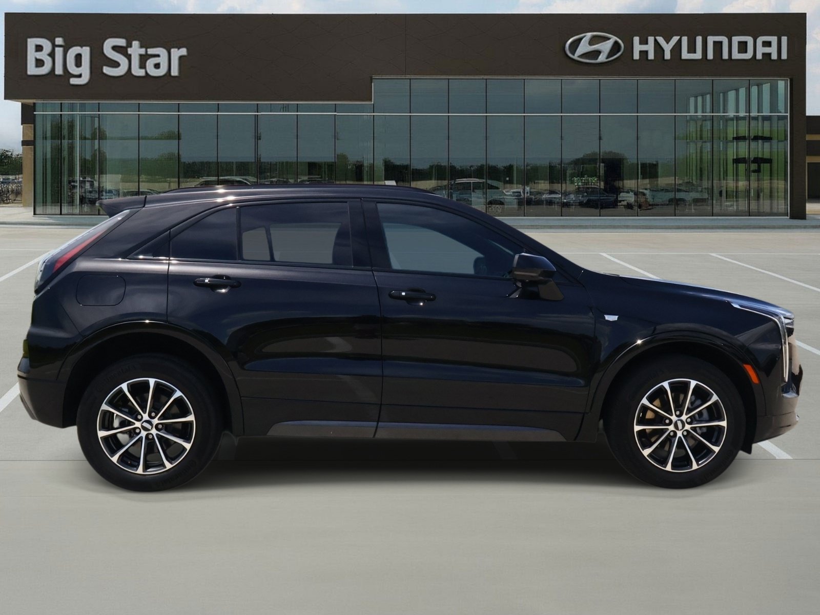 Used 2024 Cadillac XT4 Sport w/ Active Safety Package FWD image 5