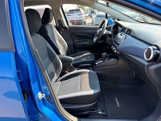 Used 2023 Nissan Versa SV FWD image 9