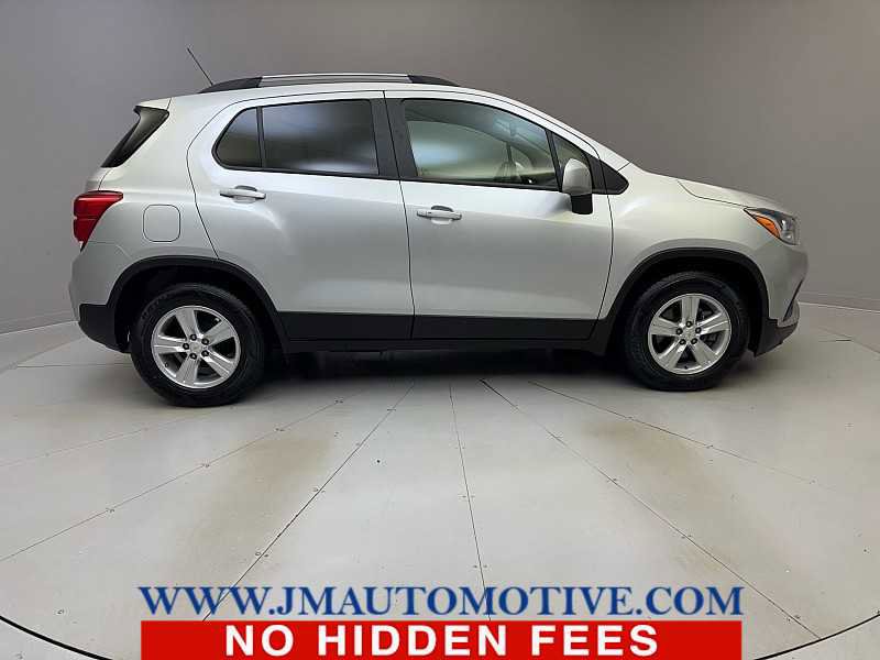 Used 2021 Chevrolet Trax LT w/ Driver Confidence Package image 6