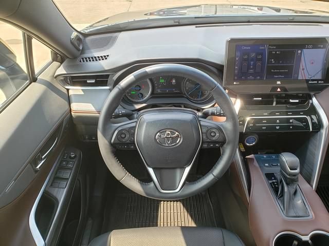 Used 2022 Toyota Venza Limited AWD/4WD image 17