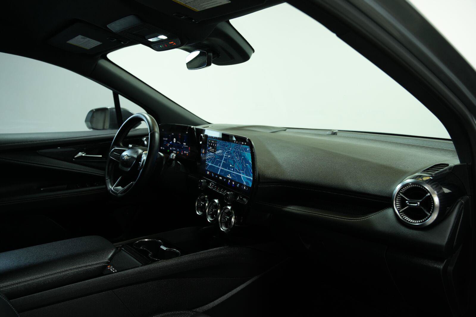 Certified 2024 Chevrolet Blazer EV LT AWD/4WD image 22