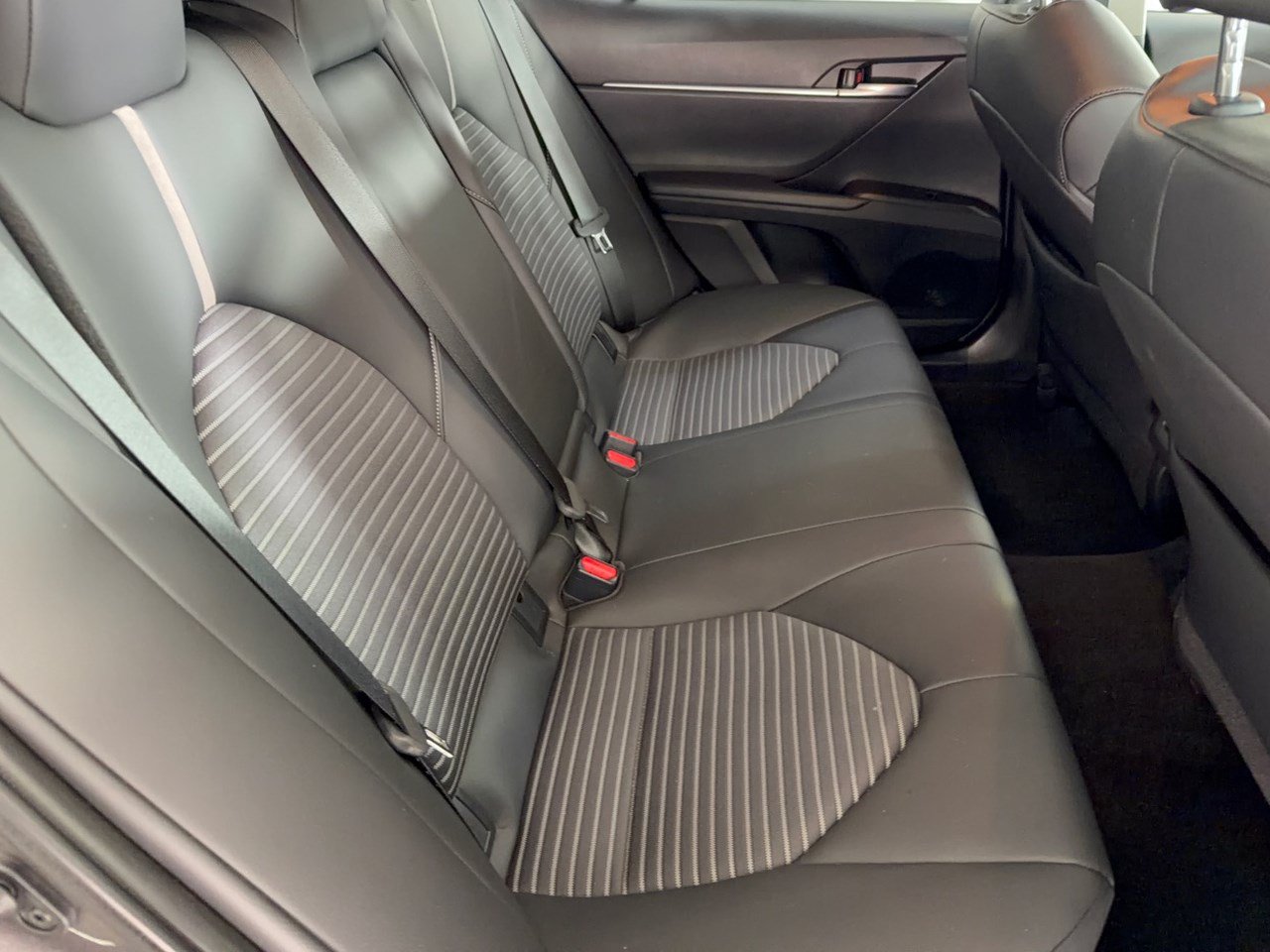 Used 2024 Toyota Camry SE w/ Convenience Package FWD image 29