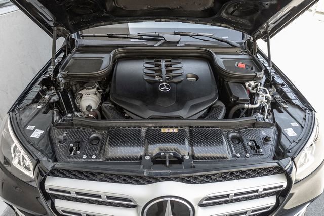 Used 2021 Mercedes-Benz GLS 580 4MATIC image 17