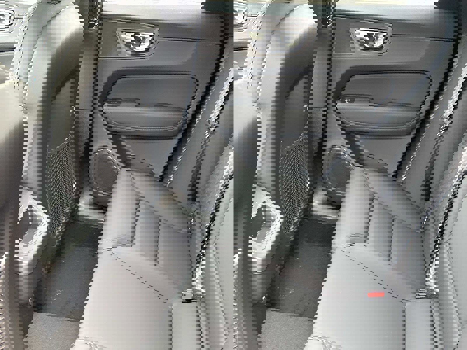 New 2026 Volvo XC60 B5 Plus w/ Climate Package image 12