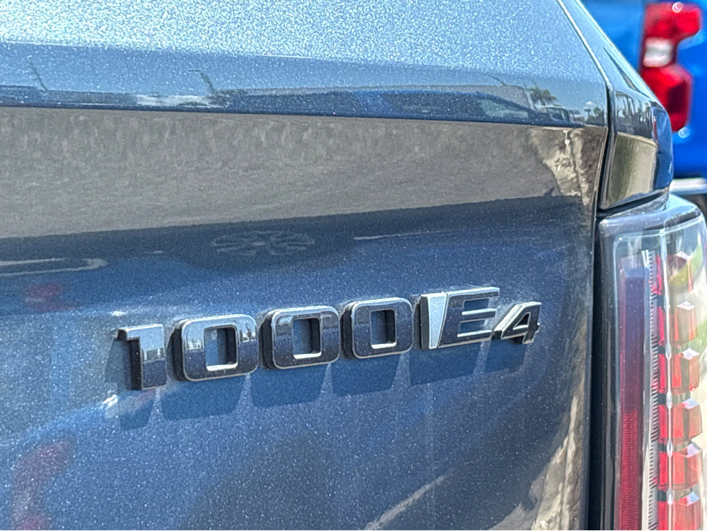 New 2025 Cadillac Escalade IQ Sport 1 w/ LPO, ONYX Package image 23