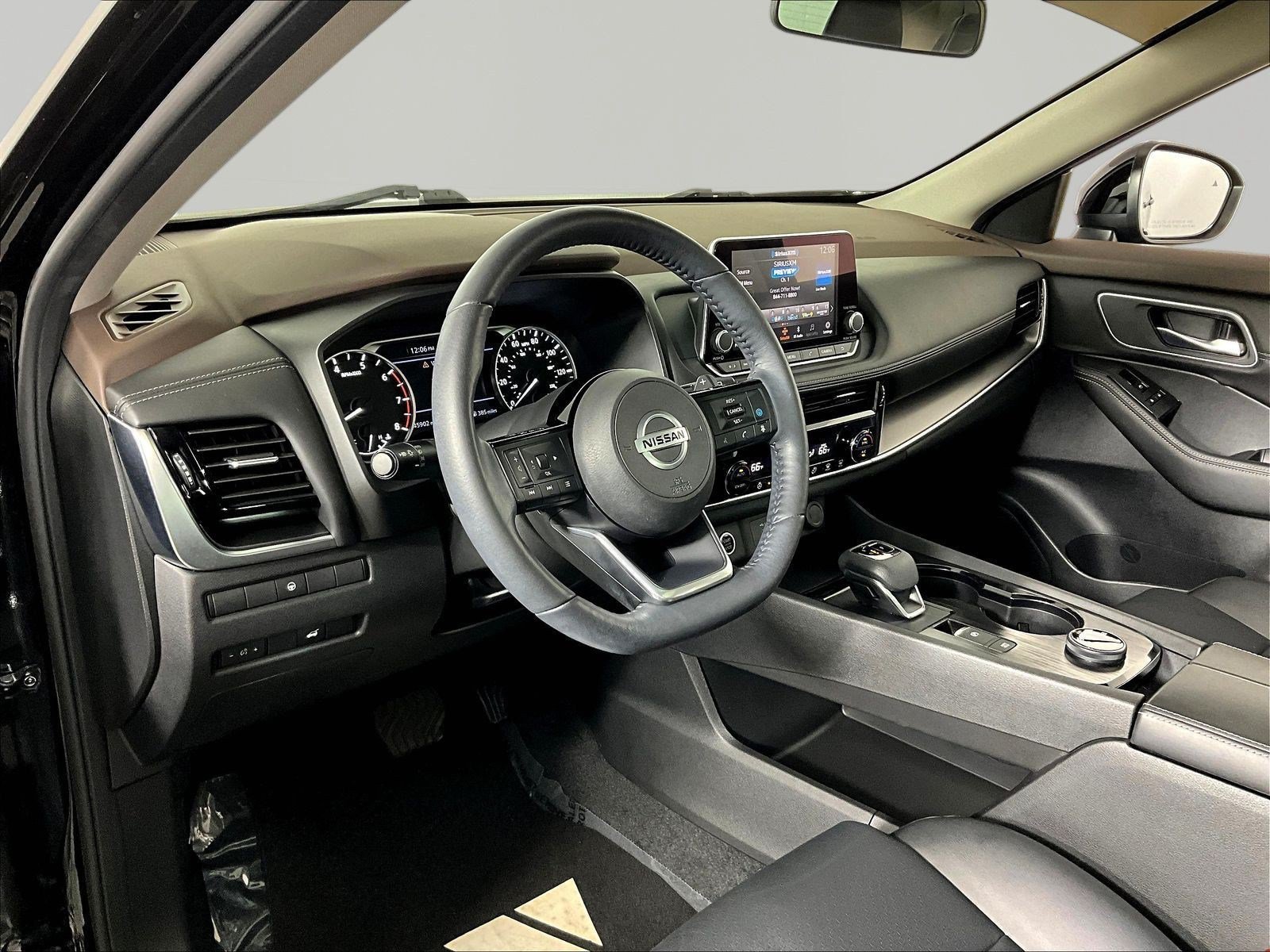 Certified 2021 Nissan Rogue SV w/ Premium Package AWD/4WD image 17