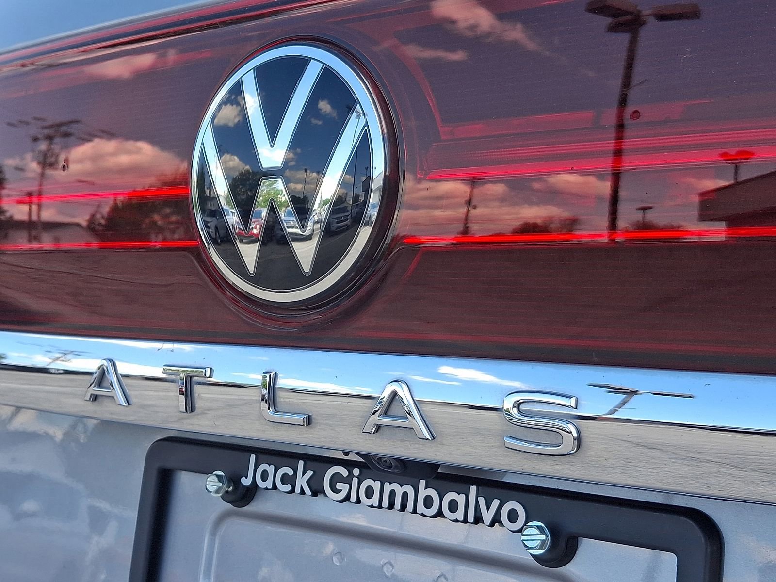 Used 2024 Volkswagen Atlas SE AWD/4WD image 32