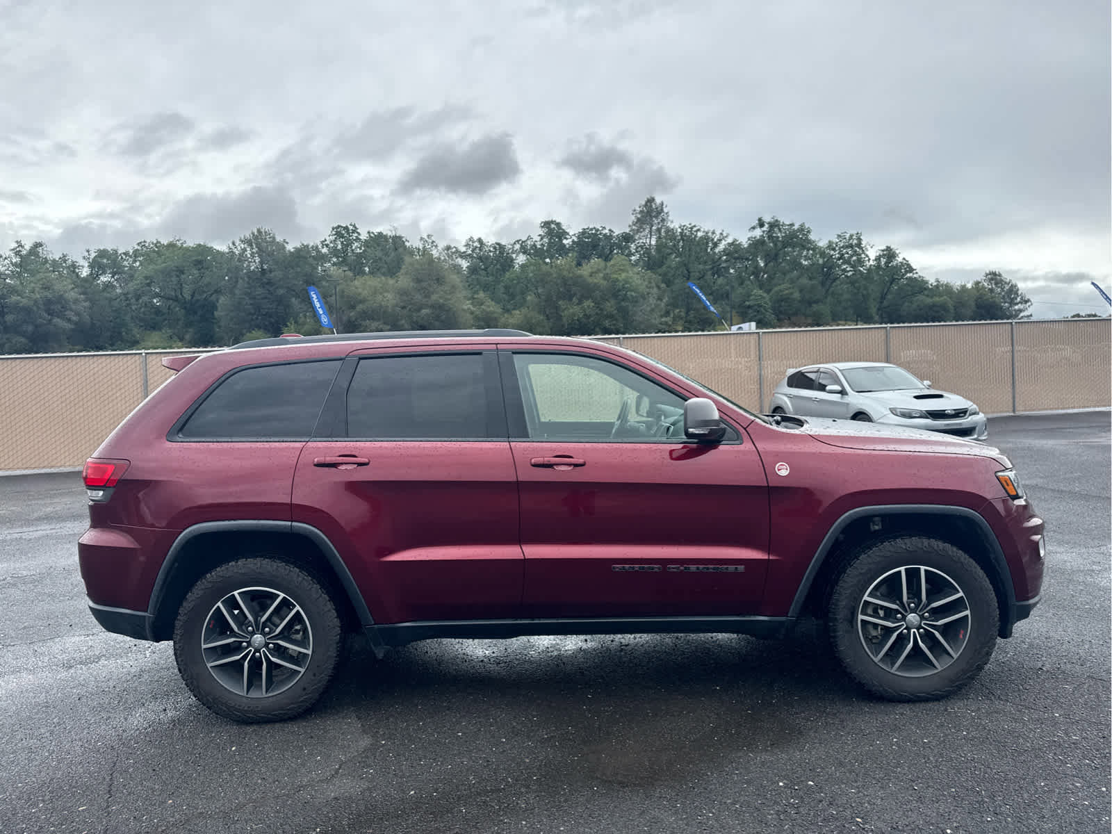 Used 2018 Jeep Grand Cherokee Trailhawk w/ Trailhawk Luxury Group AWD/4WD image 4