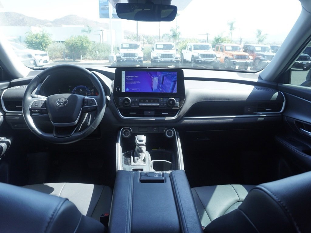 Used 2024 Toyota Grand Highlander XLE image 24