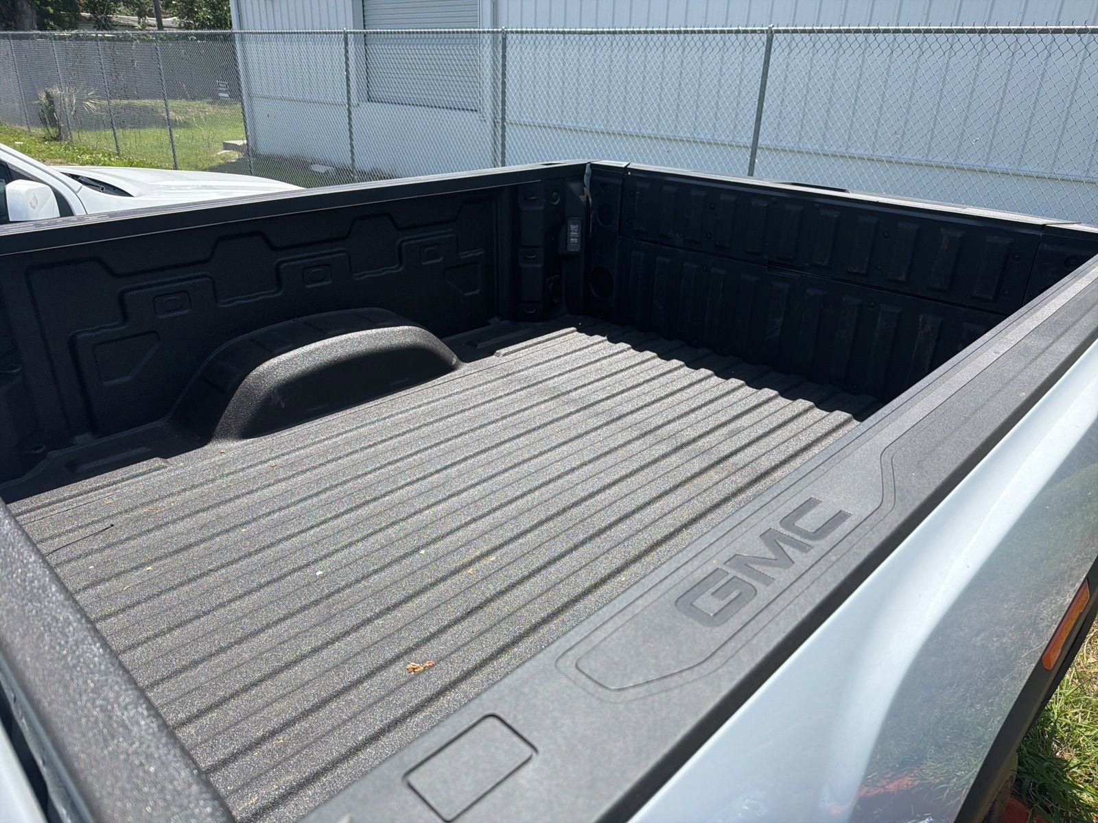 Used 2026 GMC Sierra 2500 Denali Ultimate AWD/4WD image 8