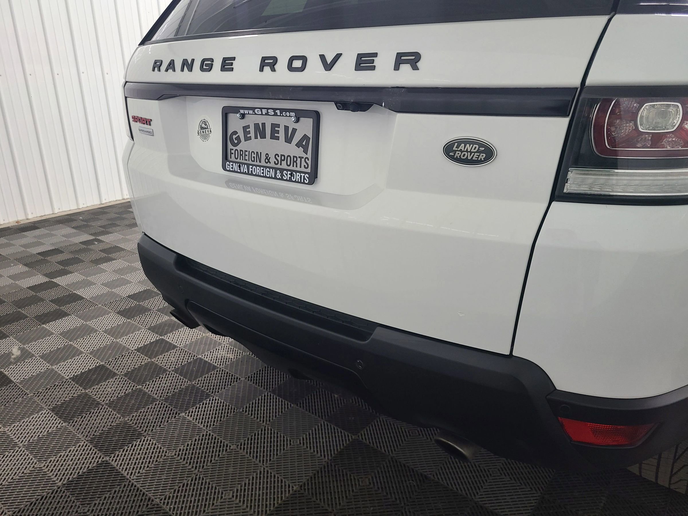 Used 2016 Land Rover Range Rover Sport Supercharged image 18