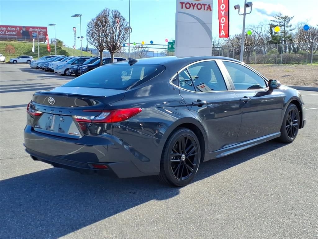 Certified 2025 Toyota Camry SE image 4