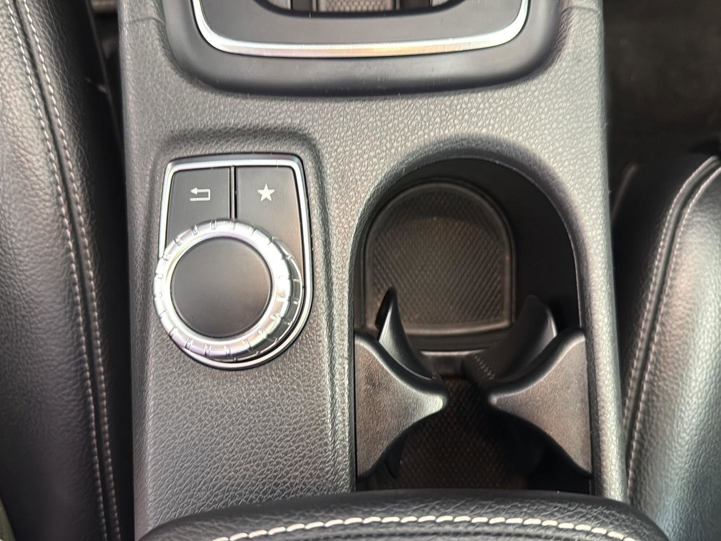 Used 2019 Mercedes-Benz GLA 250 4MATIC w/ Multimedia Package image 29