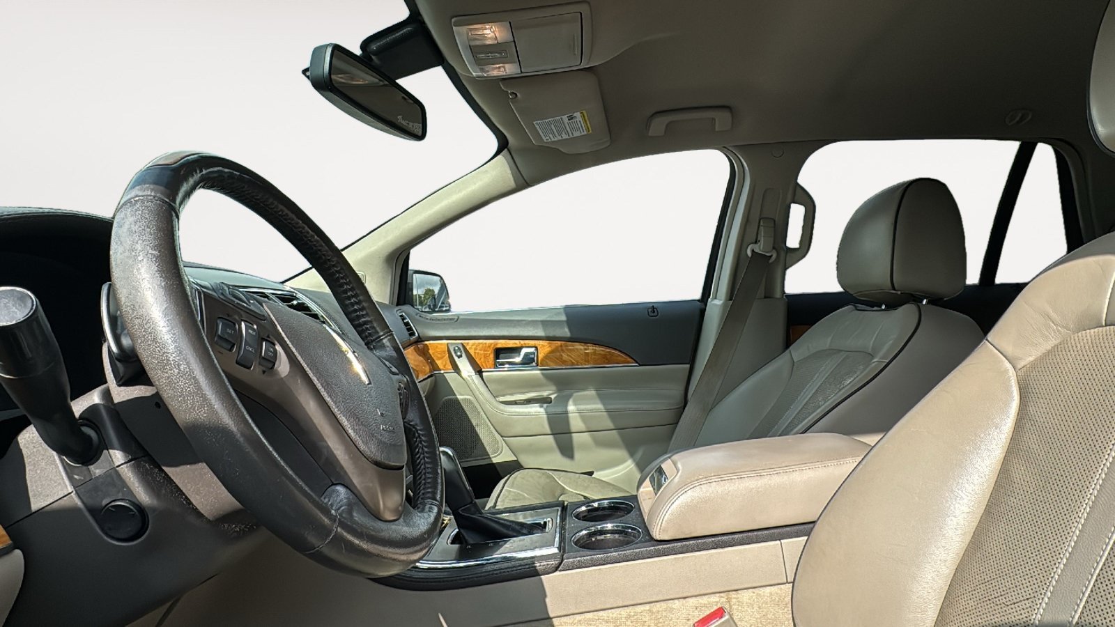 Used 2013 Lincoln MKX FWD image 8