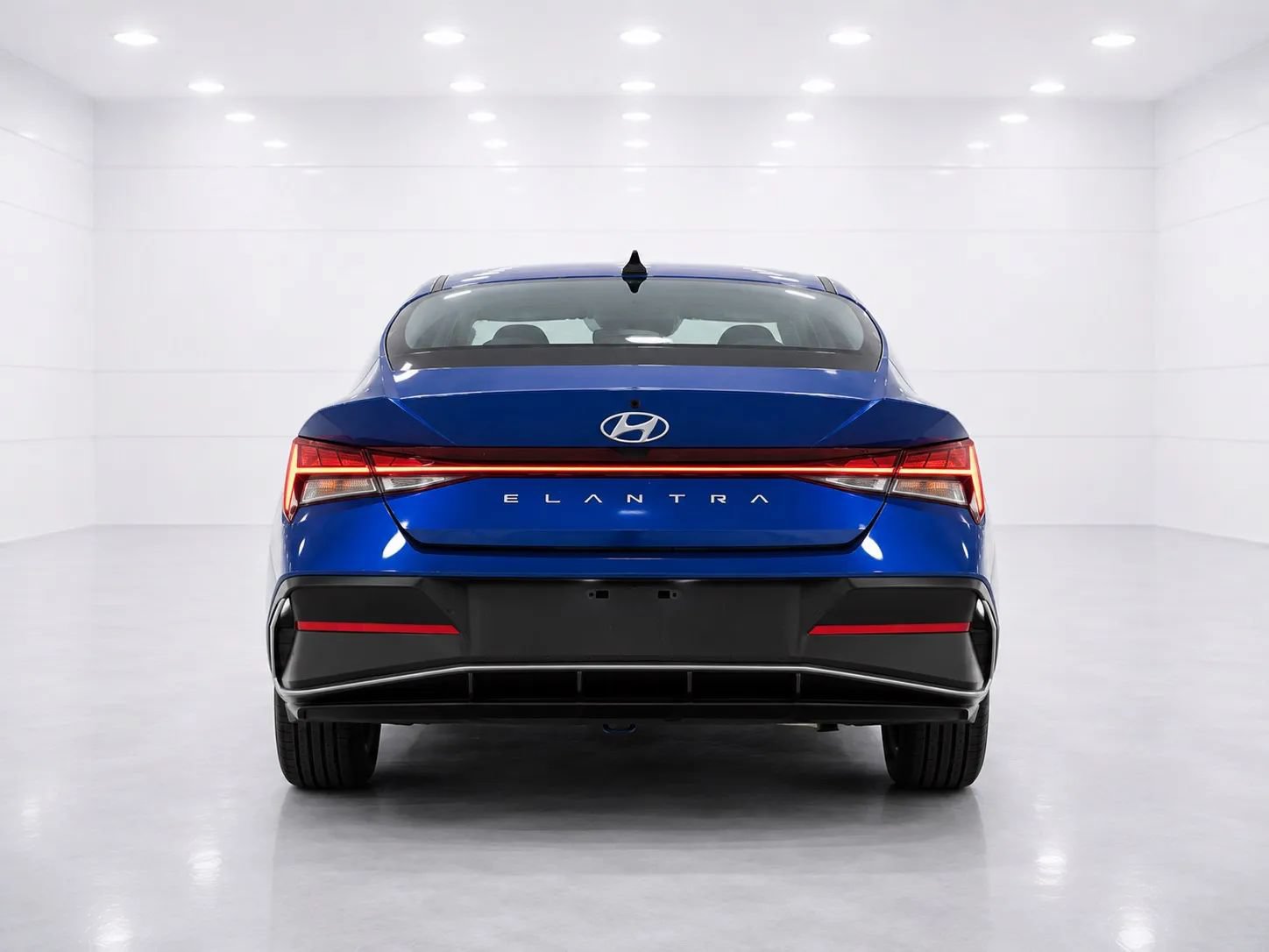 Used 2025 Hyundai Elantra SEL FWD image 4