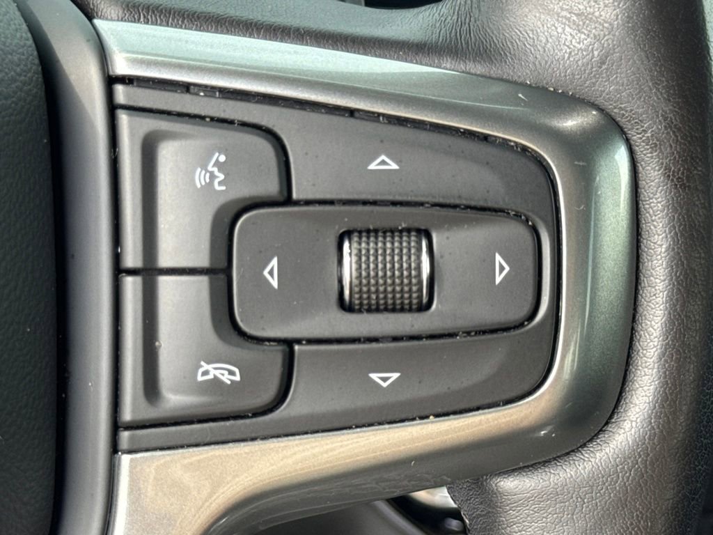 Used 2022 Chevrolet Silverado 1500 LTZ AWD/4WD image 36