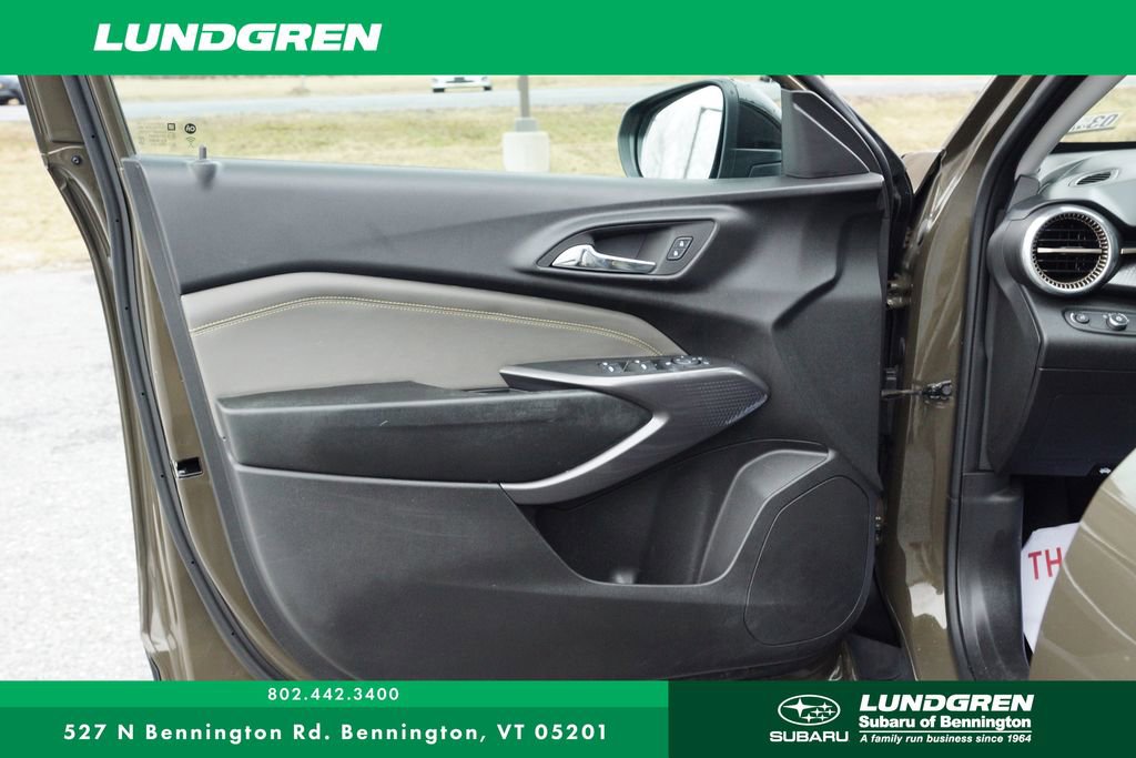 Used 2024 Chevrolet Trax ACTIV w/ Sunroof Package image 10