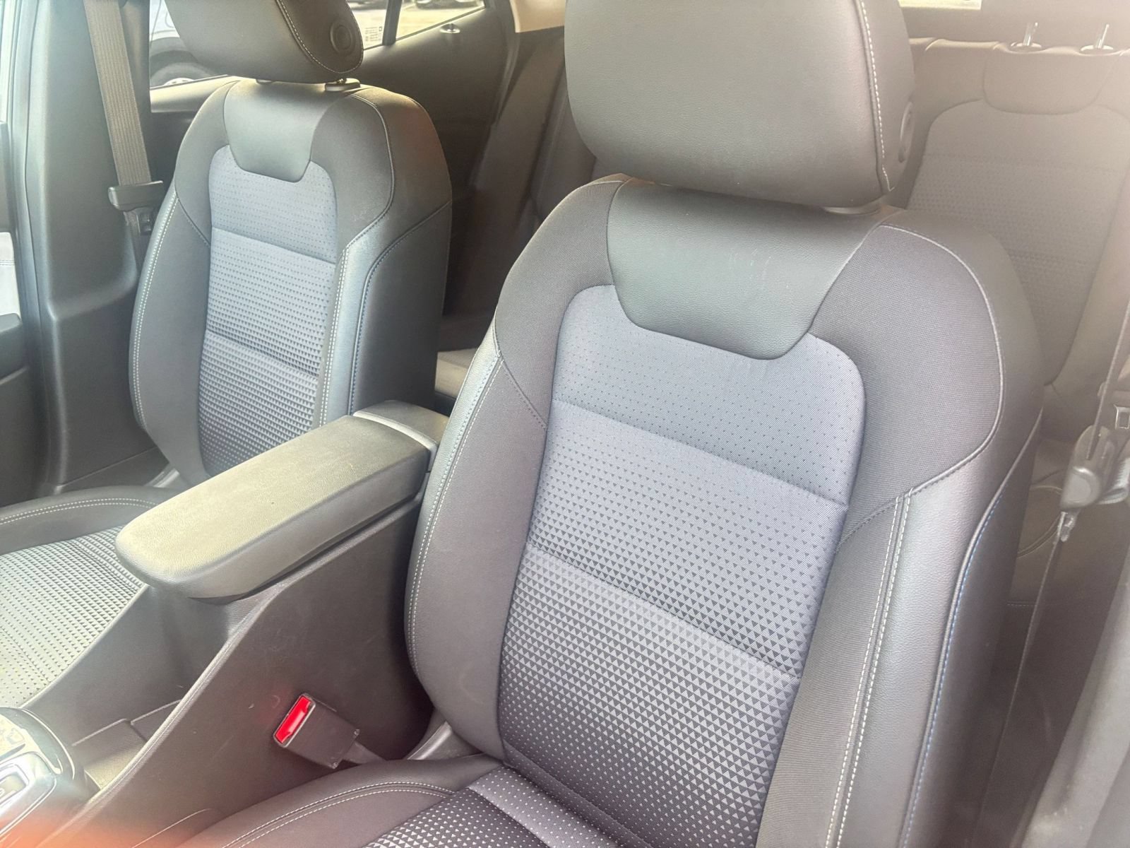 Used 2025 Chevrolet Trax LT w/ LT Convenience Package FWD image 36