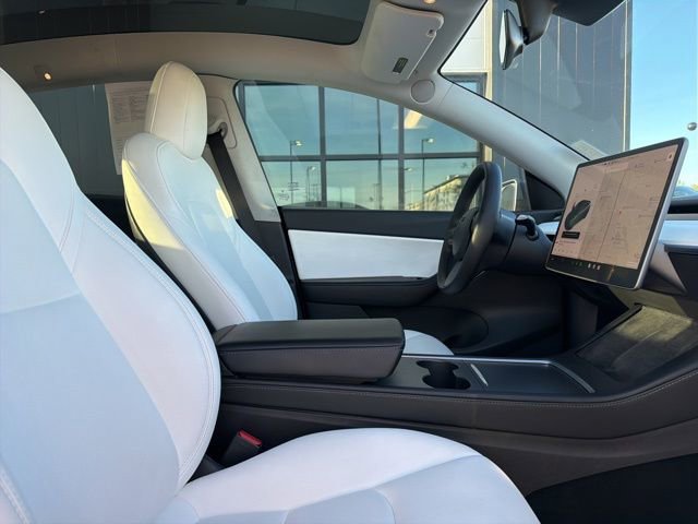 Used 2022 Tesla Model Y Performance AWD/4WD image 12
