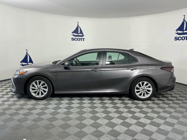 Used 2023 Toyota Camry LE FWD image 4