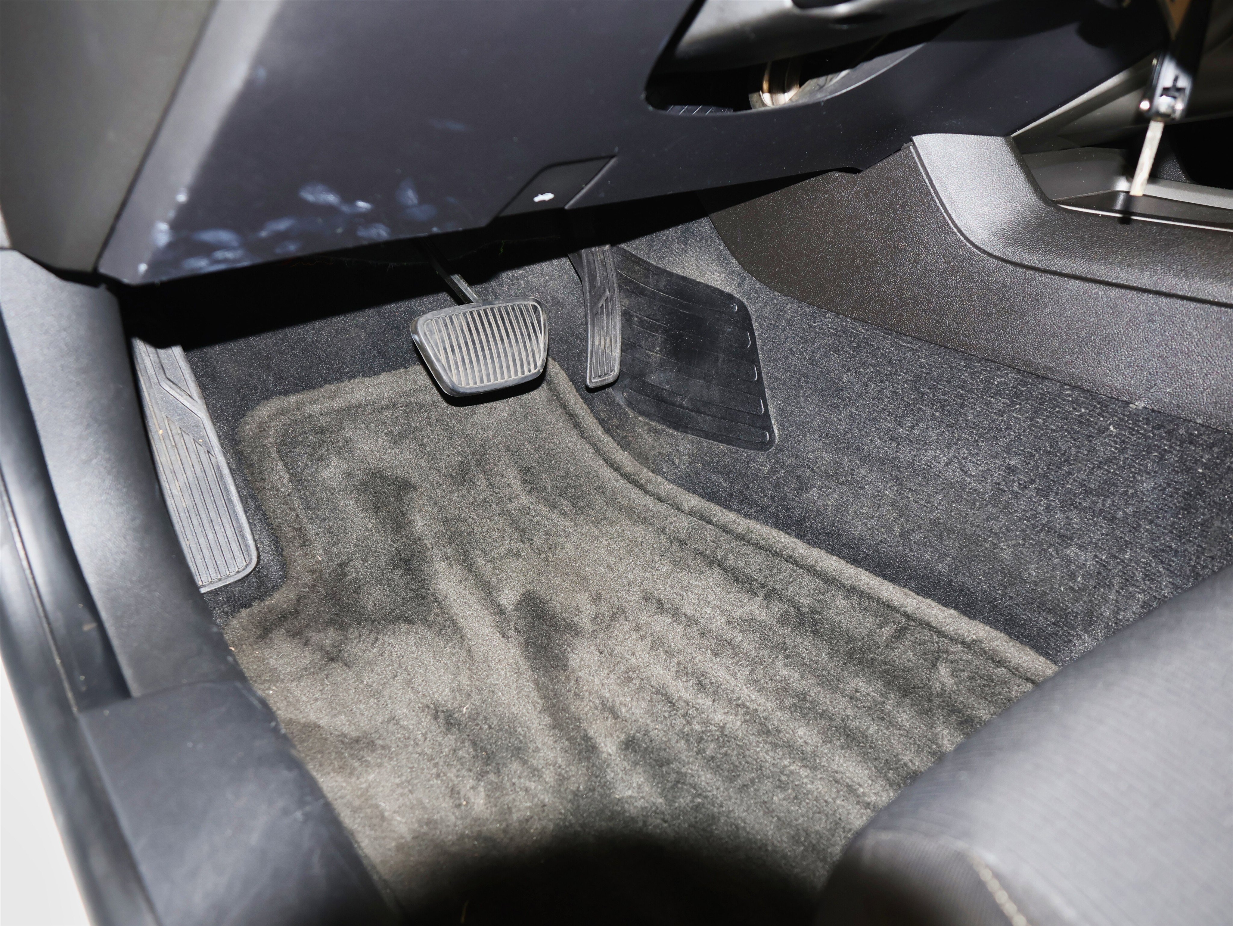 Used 2015 Chevrolet Camaro LT w/ RS Package image 19