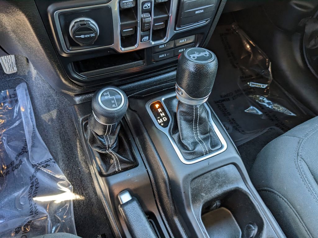 Used 2018 Jeep Wrangler Unlimited Sahara image 24