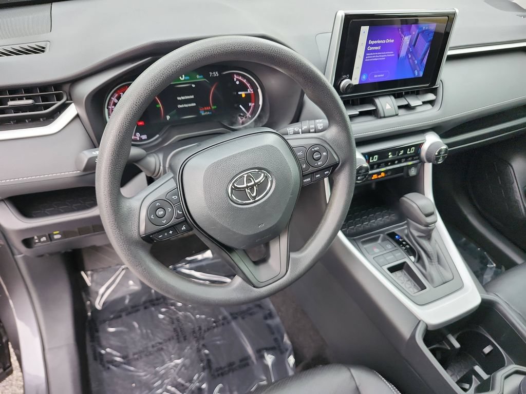 Used 2024 Toyota RAV4 XLE w/ Convenience Package FWD image 32