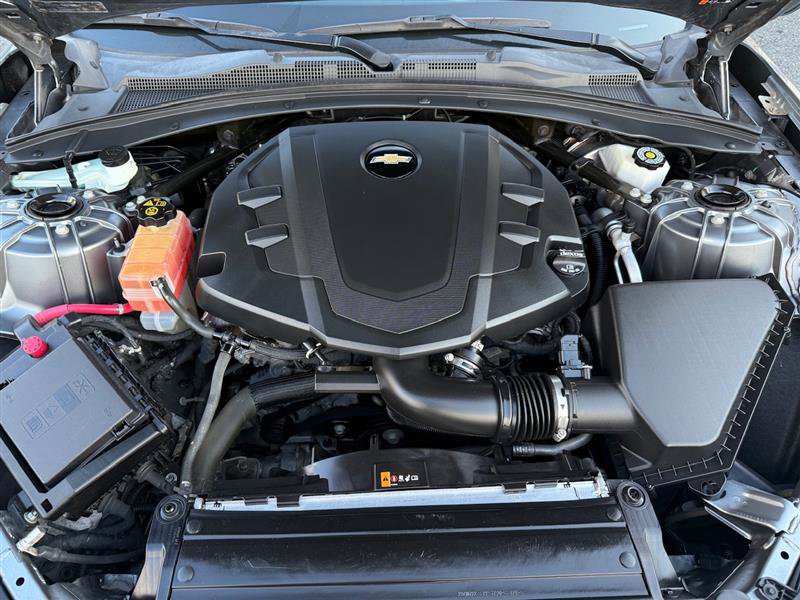 Used 2021 Chevrolet Camaro LT RWD image 26