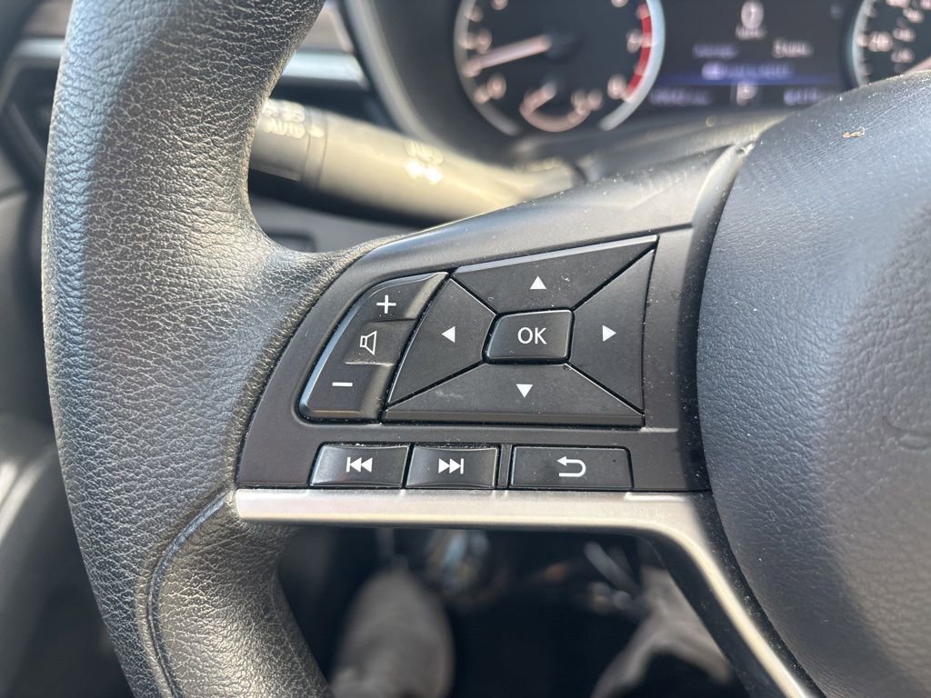 Used 2024 Nissan Altima 2.5 SV image 18