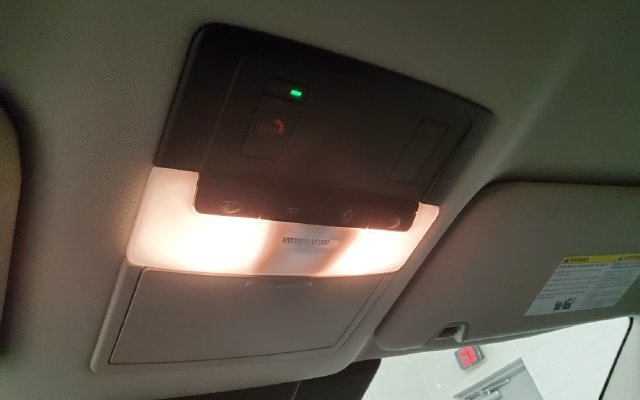 Used 2025 Nissan Pathfinder SL FWD image 33