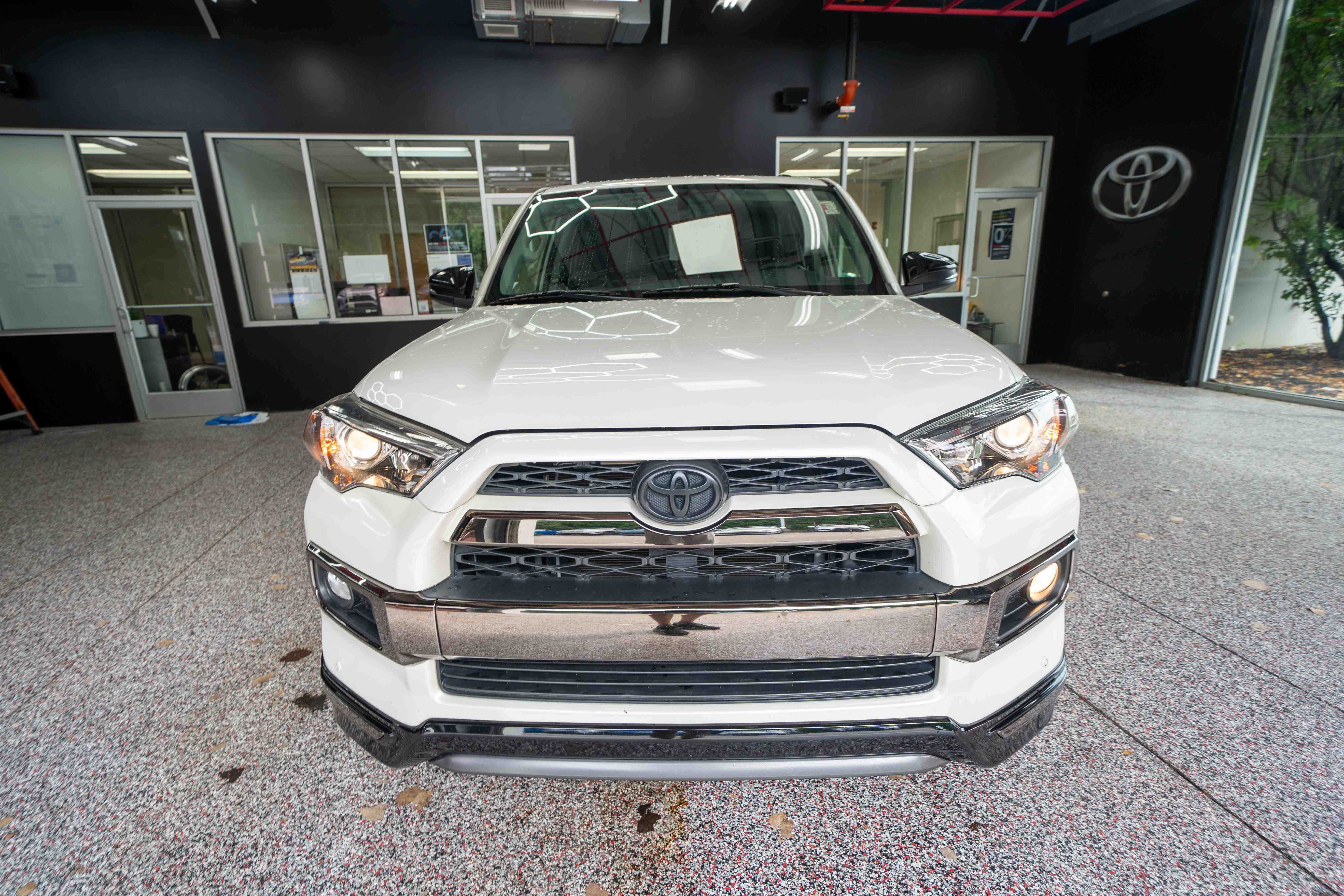 Used 2019 Toyota 4Runner Limited AWD/4WD image 6