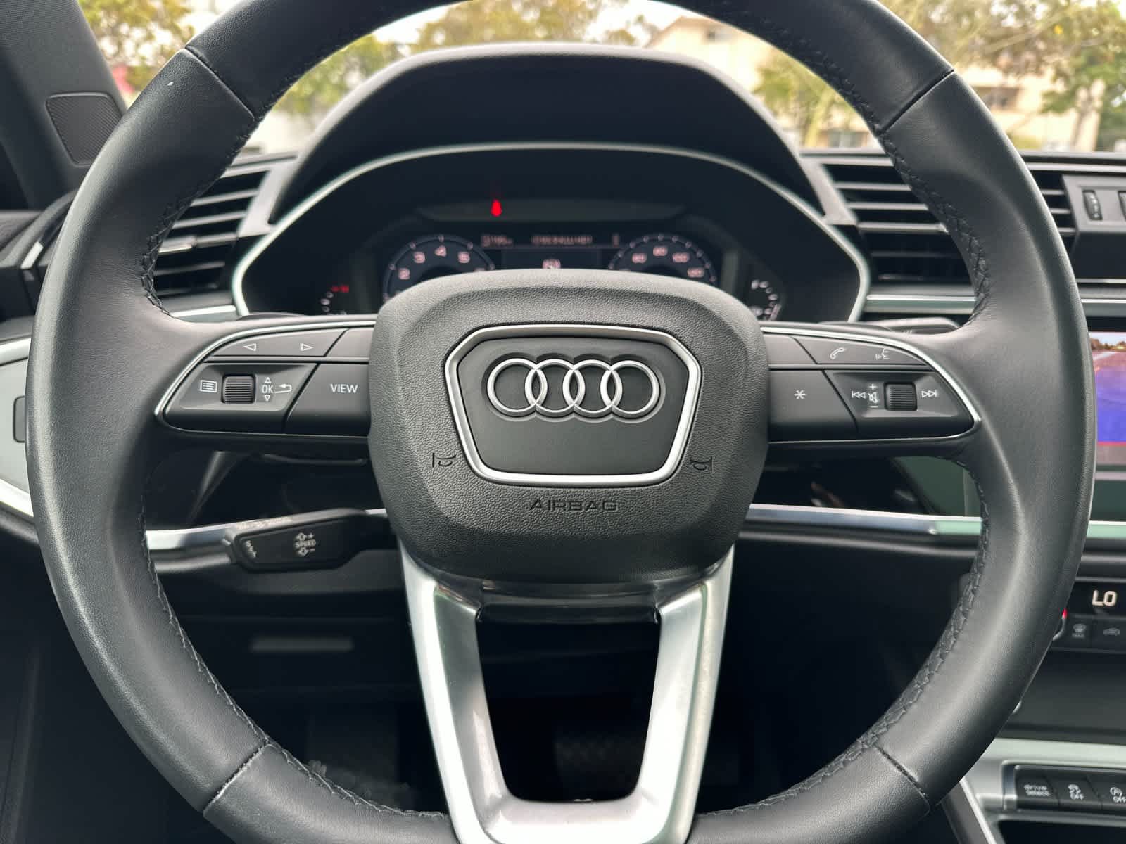 Used 2023 Audi Q3 2.0T Premium w/ Convenience Package AWD/4WD image 23