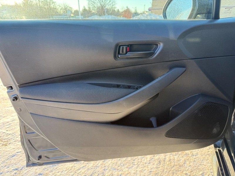 Used 2024 Toyota Corolla LE image 19