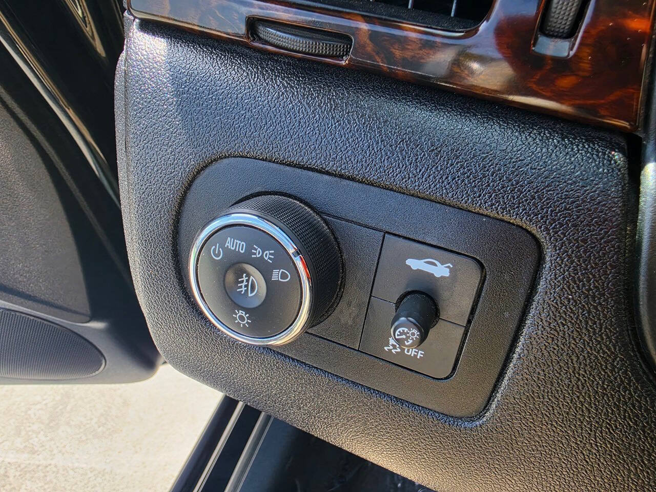 Used 2014 Chevrolet Impala LTZ FWD image 42