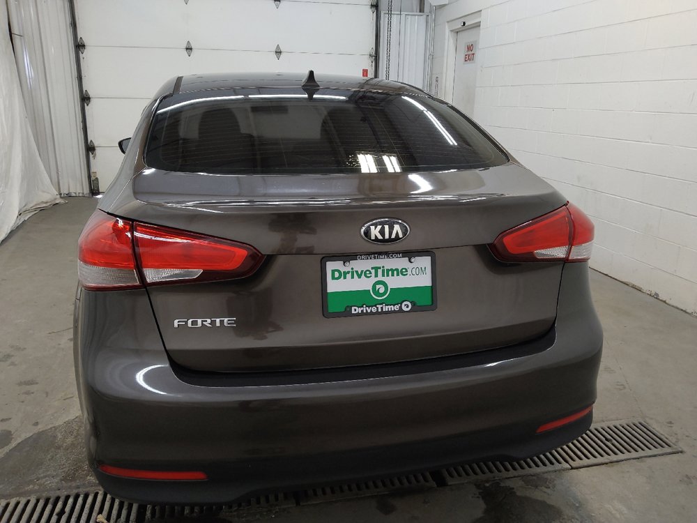 Used 2017 Kia Forte LX w/ LX Popular Package image 6